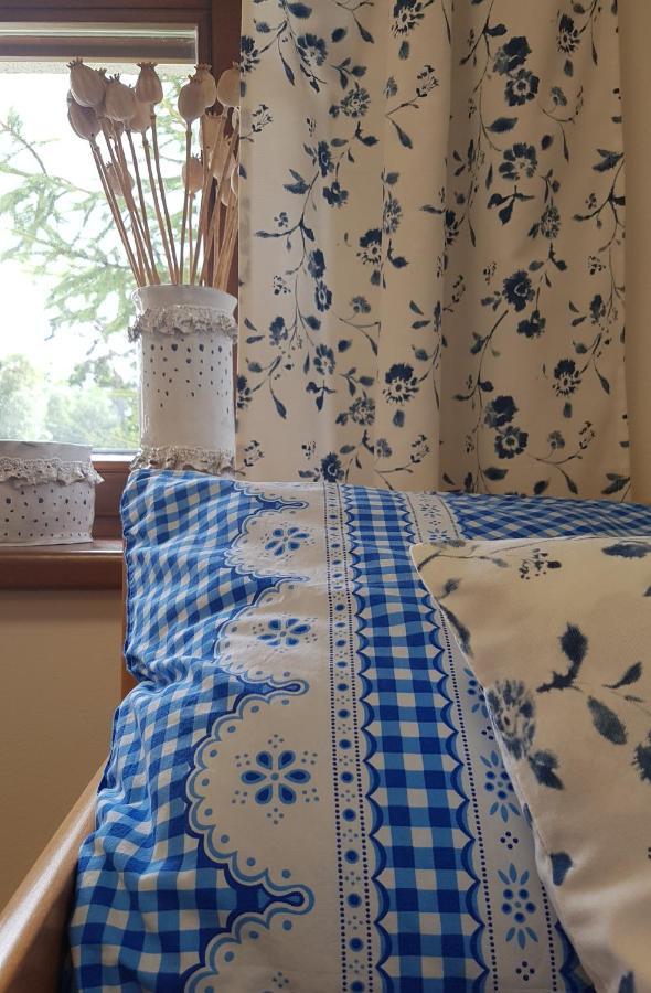 Na Samote U Lesa -Rasovna Apartment Msecke Zehrovice Luaran gambar