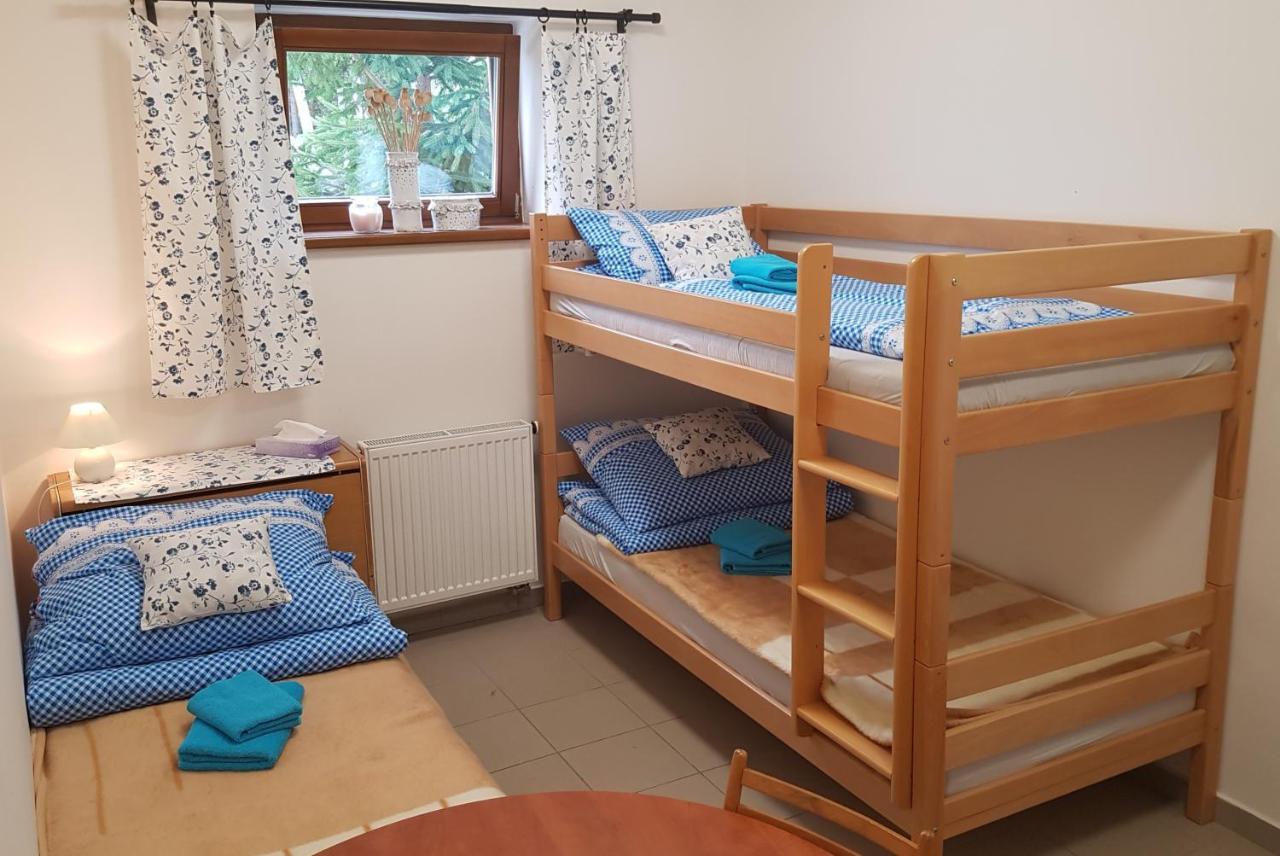 Na Samote U Lesa -Rasovna Apartment Msecke Zehrovice Luaran gambar