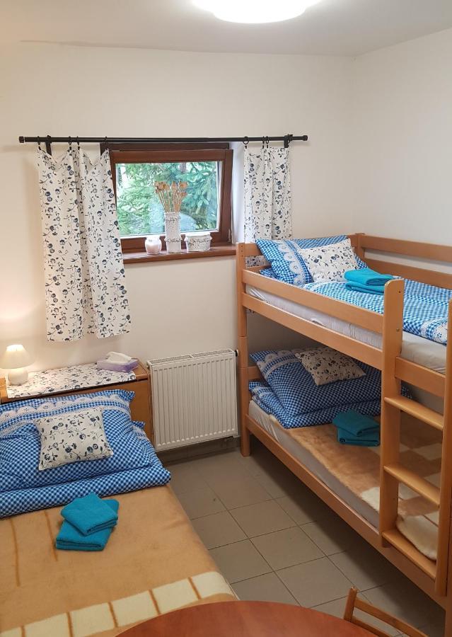 Na Samote U Lesa -Rasovna Apartment Msecke Zehrovice Luaran gambar