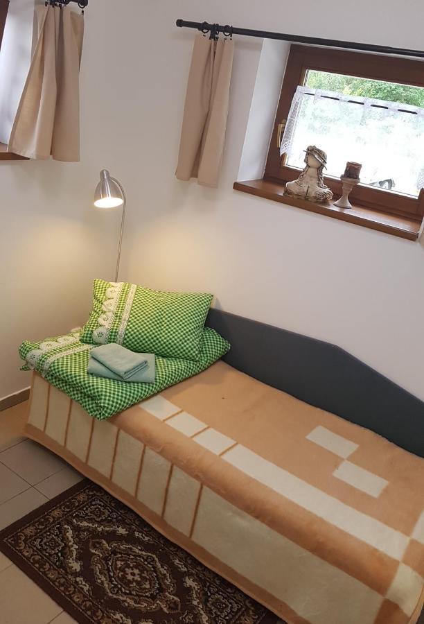 Na Samote U Lesa -Rasovna Apartment Msecke Zehrovice Luaran gambar